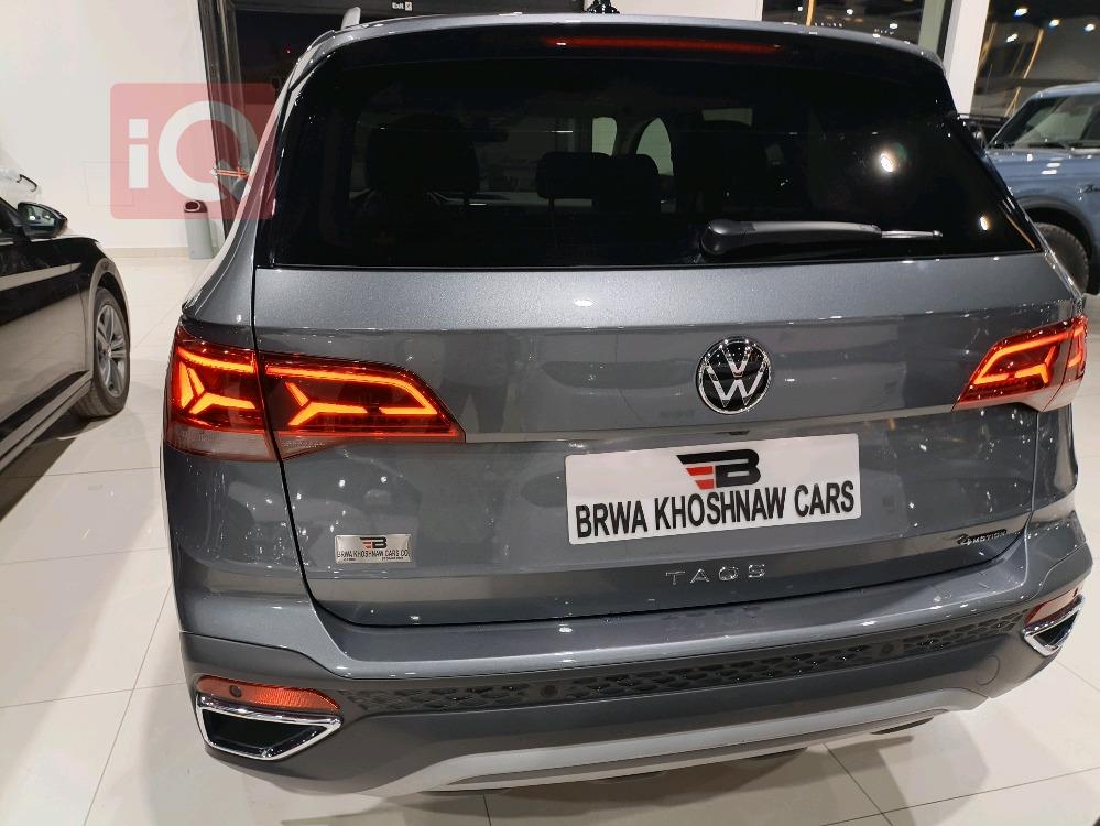 Volkswagen Taos